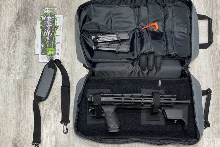 Folding 9mm Carbine! Smith & Wesson M&P FPC Reviewed All included contents coming with the S&W FPC