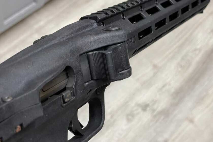 Folding 9mm Carbine! Smith & Wesson M&P FPC Reviewed Folding lever for the FPC