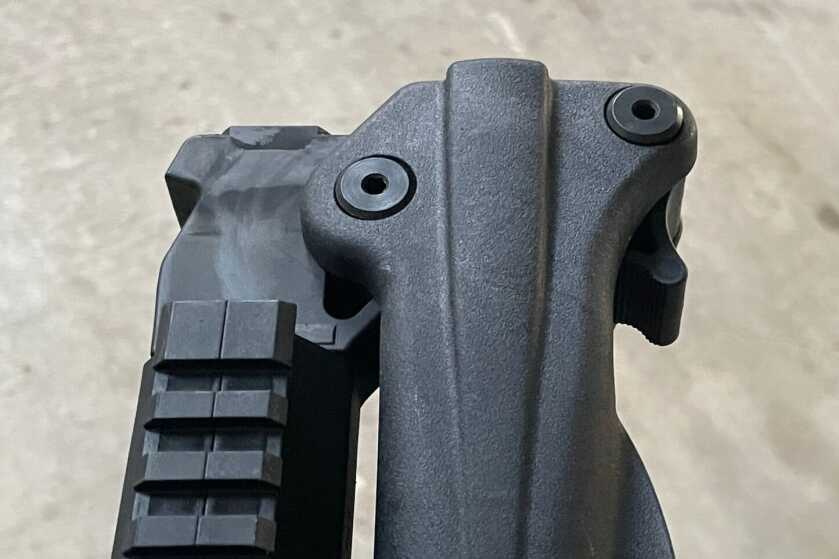 Folding 9mm Carbine! Smith & Wesson M&P FPC Reviewed Folding mechanism for the S&W FPC