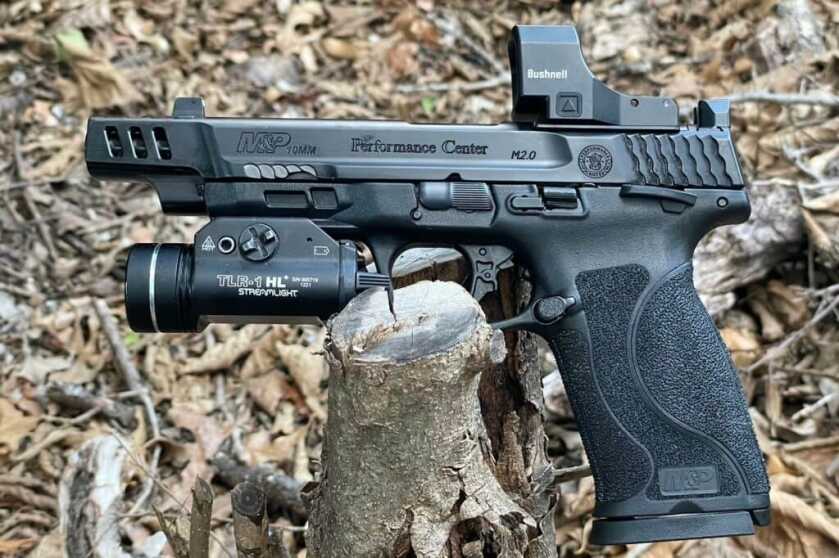 2 - S&W Performance Center 10mm M2.0 Pistol: Put to the Test Controls for the Smith & Wesson Performance Center 10mm M2.0