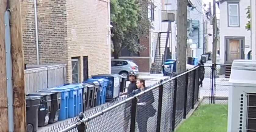 WATCH: Unarmed Victim Violently Attacked, Robbed in Chicago Alley WATCH: Unarmed Victim Violently Attacked, Robbed in Chicago Alley