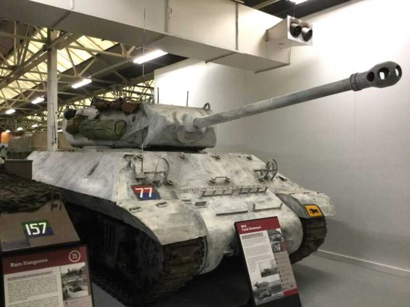 M10 tank destroyer with open top and 76mm gun built for speed