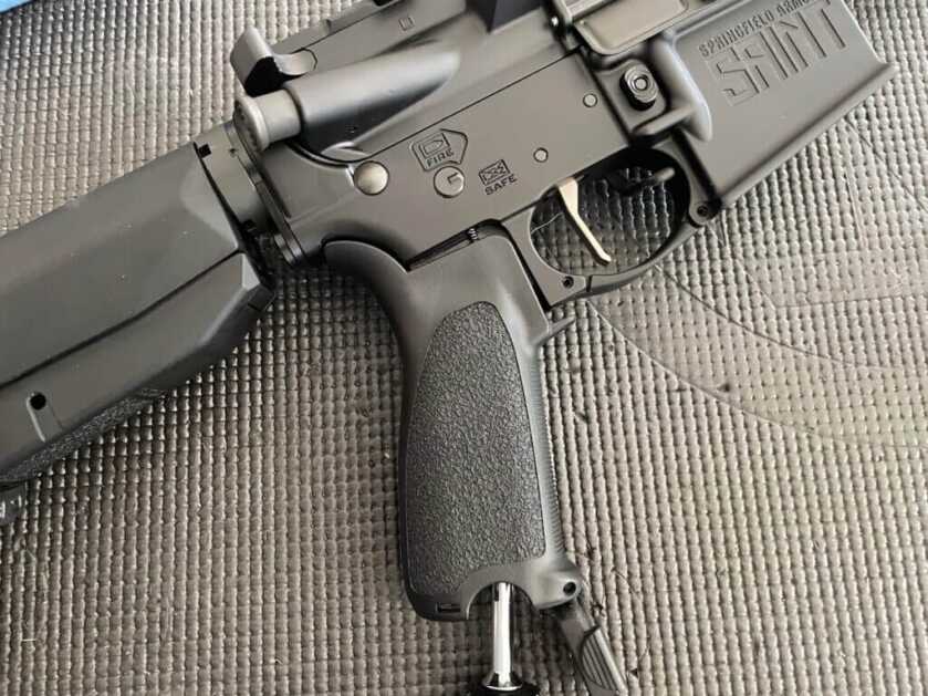 AR-15 Pistol Grip