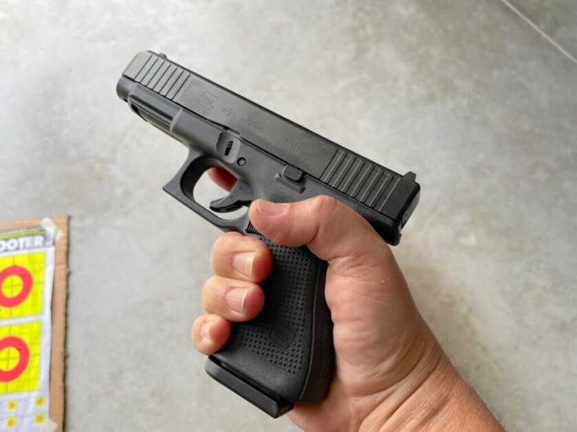 Glock G49 in hand