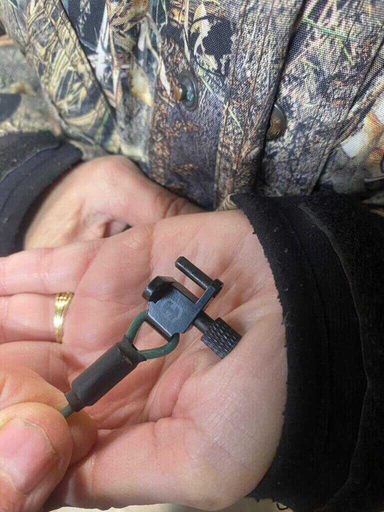 gun sling  clip