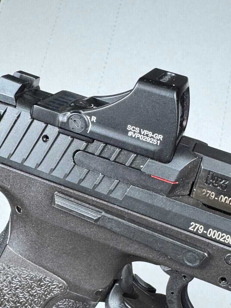 VP9 A1 right side slide