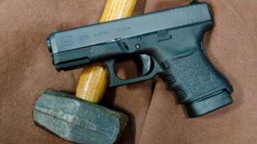 The author has previously nicknamed the G30S, "the IWB sledgehammer".