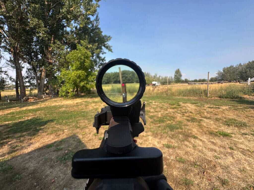 Trijicon MRO SD CR2032 battery life and glass clarity shown